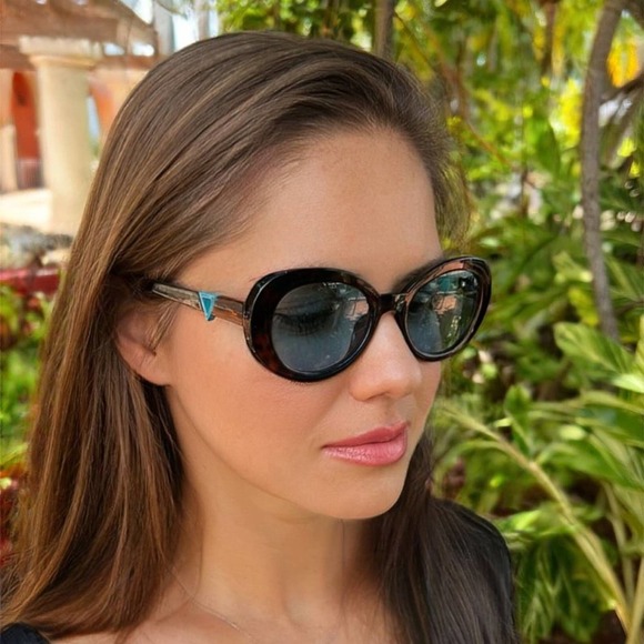 GUESS Sunglasses GU7632 main image 7